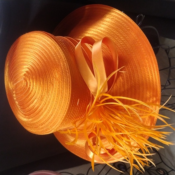 Hat - Picture 2 of 3